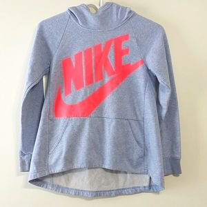 "Host pick"Nike pull over (measurements in description)